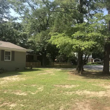 Cozy comfortable home near lakes, parks and downtown Sumter