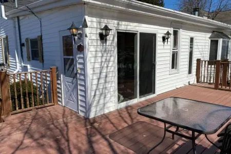 Serenity Cottage at Mineral Point