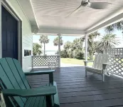 1 Minute Walk to Ocean-Charming Downtown Beachside Home with Mother-In-Law Suite