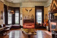 Clean, comfortable and modern cottage in trendy and historic Lockeland Springs