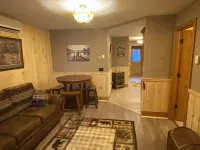 Lake view , Cozy One Bedroom! Walk to Beach and Town!