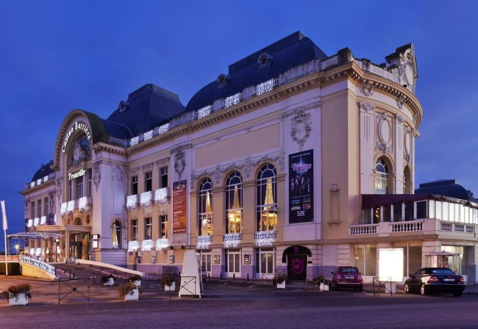 hotel overview picture