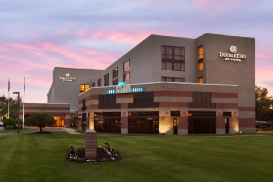 DoubleTree by Hilton Hartford - Bradley Airport