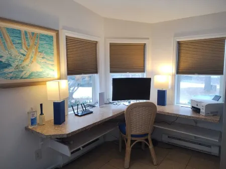 Slice of Heaven. Vacation or Workation - Perfect Get-Away by the River and Trail