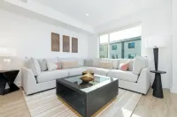 Charming townhome w/direct access to River Trail, Las Colonias and Downtown GJ!