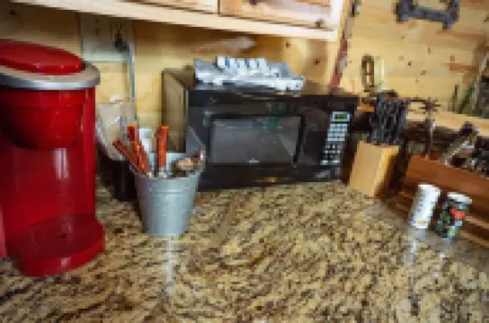 Hunting Cabin w/ Air Purifier