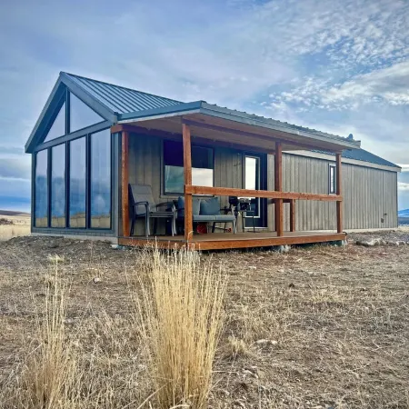 Lturas 2: Clean, Modern 2Br Cabin, Big Windows for Big Mountain View’s
