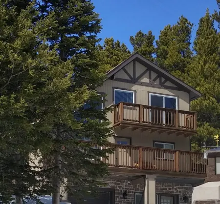 Colorado Mountain Retreat - Spacious Cabin