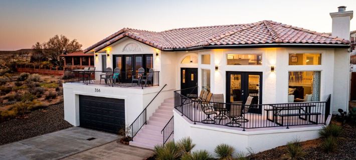 Sunset Mesa Hideaway-Lake Powell Views, Game Room & 3 Decks-Near Antelope Canyon Hotels in Page