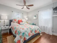 Coastal Karma Cottage - Near downtown Stuart, FL โรงแรมในสจวร์ต