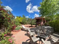 West Sedona 4BR luxury home on private half acre w/ Hot Tub & Mountain Views!