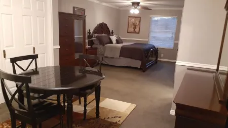 Spacious Two Bedroom Suite an Hour's Drive from Eight Ski Resorts