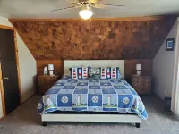 Holiday Lodge on Green Bay Hotels near Sully's Produce LLC