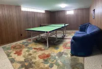 Clean, Fun, Comfy Ranch Home Near Parks, 2.5 mi to Mayo w Pingpong and Playroom