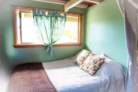 Bright, clean, airy Rocky Point Beach 1 bedroom loft. Steps to beach & bike path Hotels near Banzai Pipeline