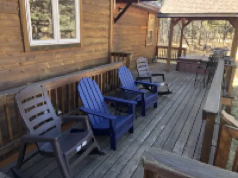 Solitude, 20 mile views, Wildlife, Hot tub, Skiing, Perfect for families!