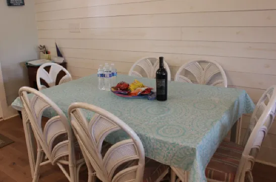 Beautiful waterfront home on a private cove in Lake Keowee w/ hot tub