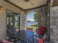 Tranquil Lakefront Paradise on Lake Oconee!! Beautiful 2 Bedroom Condo