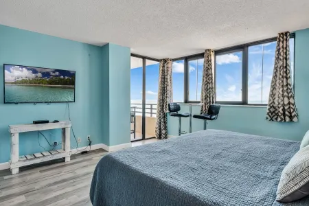 The Best Oceanfront View in Daytona Beach!!