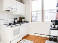 Stylish Downtown Fargo 2 Bedroom, Steps from Sanford