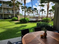 Charming Oceanside 2-bedroom condo with A/C in fabulous Kapaʻa Hotels near Holoholo Bike Rental