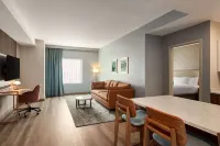 Sea Glass Beach Place, Trademark Collection by Wyndham فنادق في Lauderdale-by-the-Sea
