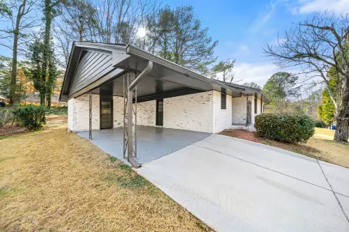 Atlanta Oasis w/ 3 Queens & Backyard Near Hotspots