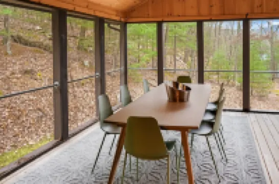 Hidden Cabin Retreat with Hot Tub in Lost City, WV