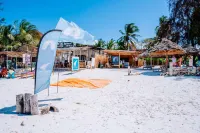 Dhow Inn Boutique Hotel - Beach