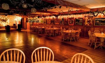 Xenia Lodge