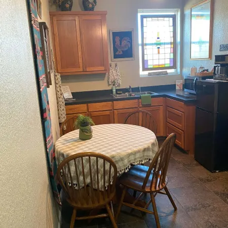 Rhineland Farm Farmhouse. 20 min from DVSP, Fossil Rim, Cleburne State Park