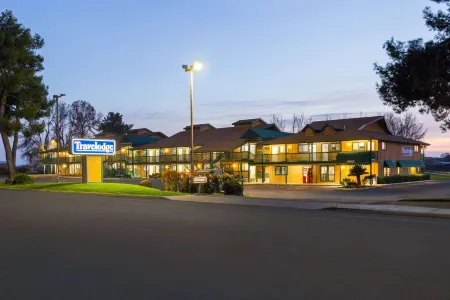 Travelodge by Wyndham Lemoore Near Naval Air Station