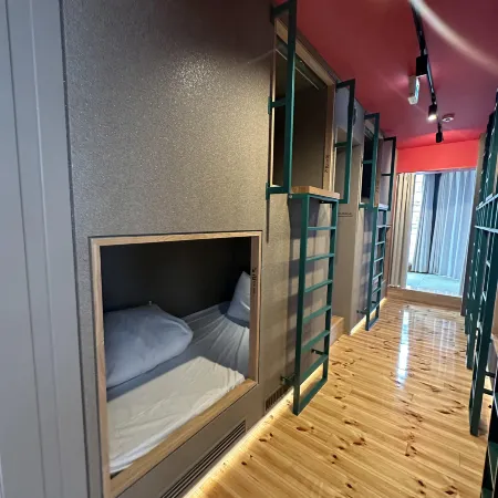 ELE Cabin Shinjuku Kabukicho Отели рядом с достопримечательностью «Сугинами (специальный район)»