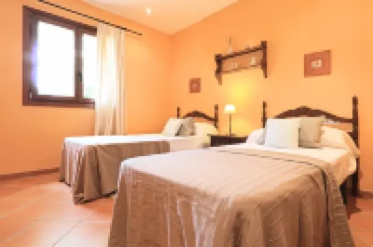 Finca Marti Ferrer: Private Swimming Pool, Garden, Barbecue, WiFi, Air Conditioning.