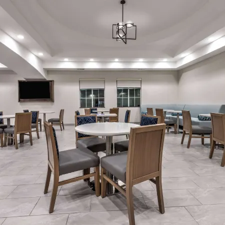 La Quinta Inn & Suites by Wyndham Allen at the Village