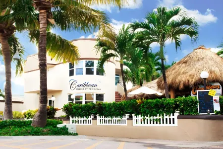 Caribbean Resort by the Ocean Отели в г. Голливуд
