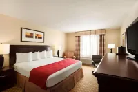 Country Inn & Suites by Radisson, Milwaukee West (Brookfield), WI Hotels near Capitol Plaza East