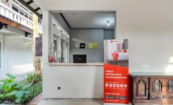 RedDoorz Near Malioboro Tugu Station Jogja 2