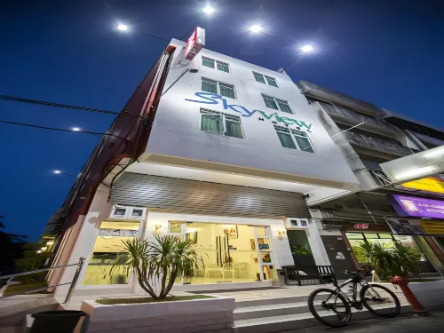 Skyview Hotel - parking