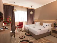 Hotel Holmes Gp