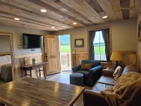 Elkhorn Cabin at Columbia Mountain Ranch near Glacier National Park