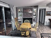 Charming Country Cottage 3-bedroom house in Leesville with WiFi and AC