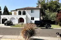 Cheerful Cozy Home Recently Remodeled