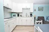 Charming Mermaid Condo  228 in Peaceful Cedar Key