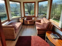 Maybank self catering sleeps 8, pets welcome.