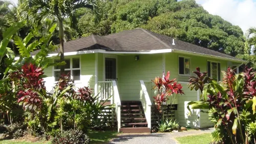 Pineapple Cottage B&B  Vacation Rental Haiku Maui, Lic#BBPH2015/0011