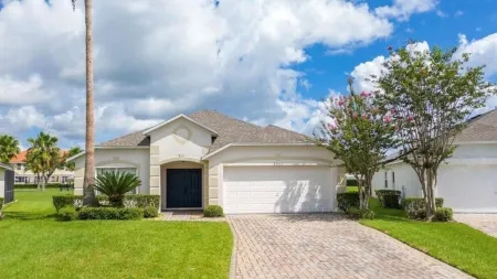 4-bedroom Family Villa, gated Cumbrian Lakes community near Orlando theme Parks