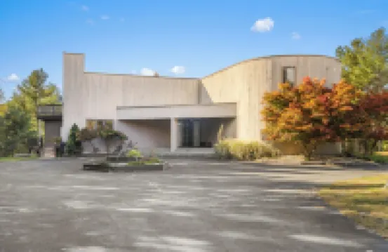 Lakefront Paradise: Views, Heated Pool, Games! Summer & Winter Fun For Everyone! Hotels in Thompson