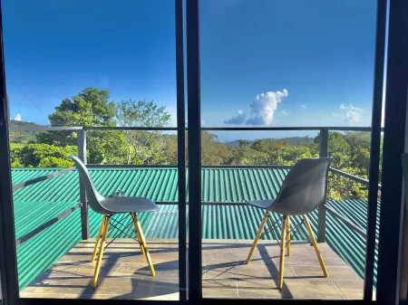 Black & White Apartments Отели рядом с достопримечательностью «Ecological Sanctuary»