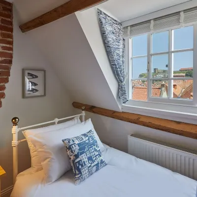 Host & Stay | Amber Cottage